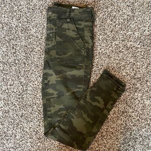 American Eagle Super Stretch Camo Pants